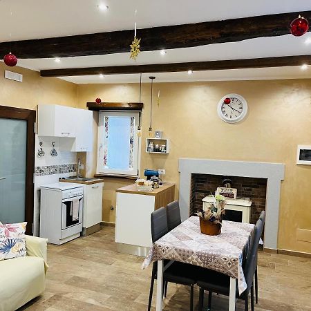 Casa Vacanze La Ripa Сутри Экстерьер фото